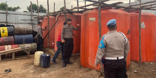 Polisi Gerebek Gudang Penimbunan BBM di Ogan Ilir, Hasilnya Nihil