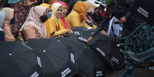 Aksi Pekerja Rumah Tangga Dukung Pengesahan RUU PPRT di Hari Ibu