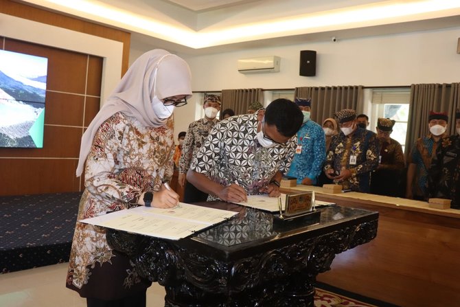 banyuwangi dan inswa siapkan masterplan pengelolaan persampahan hingga 20 tahun