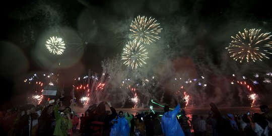 Pemkot Tangsel Izinkan Pesta Kembang Api di Malam Tahun Baru, Bakar Petasan Dilarang