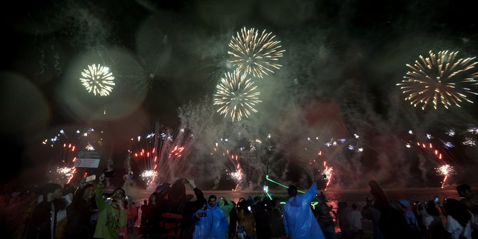 Pemkot Tangsel Izinkan Pesta Kembang Api di Malam Tahun Baru, Bakar Petasan Dilarang