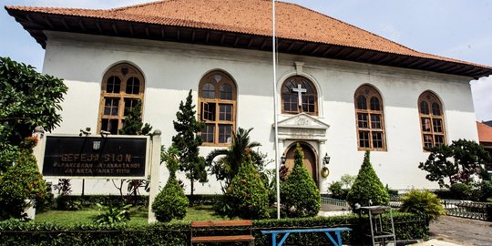 Melihat Gereja Sion Berusia 326 Tahun di Jakarta