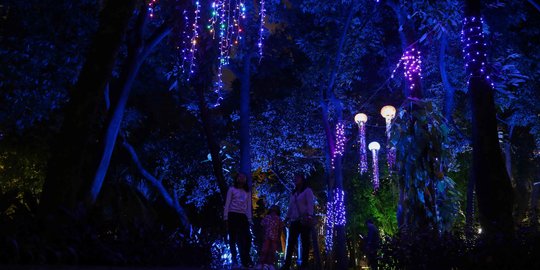 Warna-Warni Jakarta Light Festival di Taman Sumenep