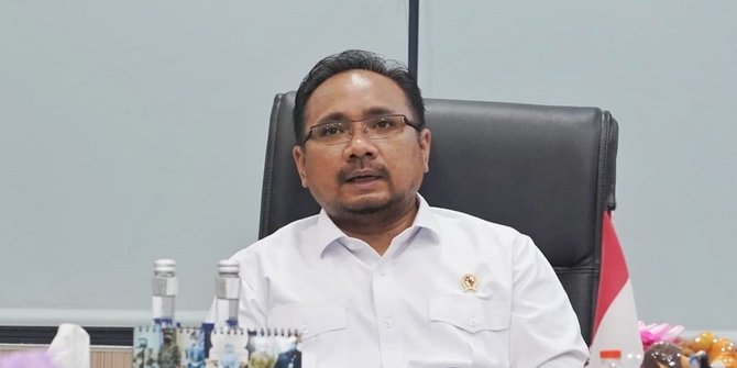 Menag Yaqut Serahkan Bantuan Rp34,7 Miliar ke Korban Gempa Cianjur