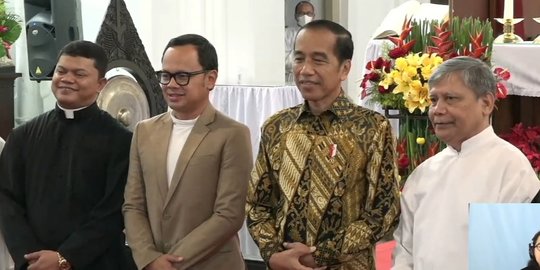 Jokowi Hadiri Ibadah Natal di Gereja Katedral Bogor