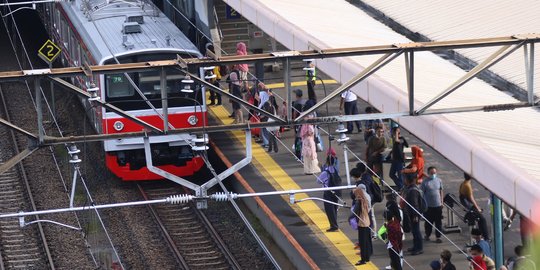 Penumpang Meningkat, Jalur Kereta Stasiun Tanah Abang Ditambah dari Empat jadi Enam