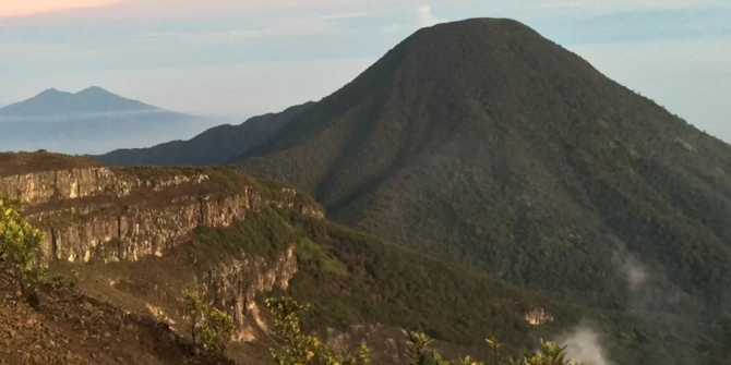 Pendakian Gunung Gede Malam Tahun Baru Ditutup Akibat Bibir Kawah Retak