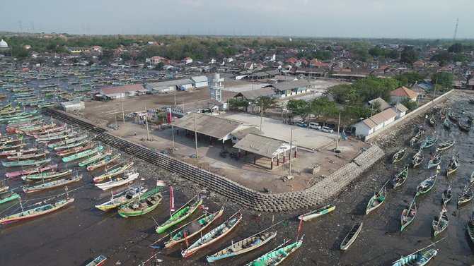 pelabuhan pantai mayangan probolinggo