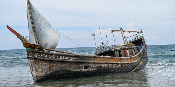PBB: Perahu Angkut 180 Pengungsi Rohingya Hilang di Laut, Diduga Tenggelam