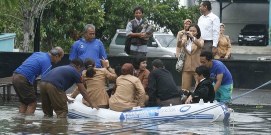 Potensi Banjir Besar 28 Desember di Jabodetabek, Pemprov DKI Siapkan Langkah Ini