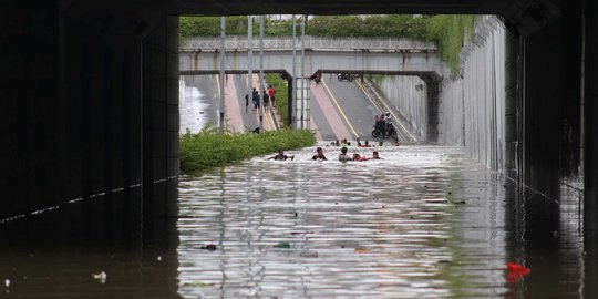 Mengenal Tol Hujan, Pemicu Potensi Banjir Besar di Jabodetabek Besok