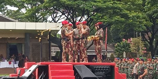 Kapolri dan Panglima TNI Bangga Disematkan Brevet Kopassus