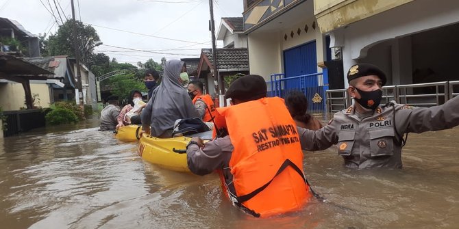 Banjir Besar Berpotensi Landa Jakarta 28 Desember 2022, Heru Budi Minta Pekerja WFH