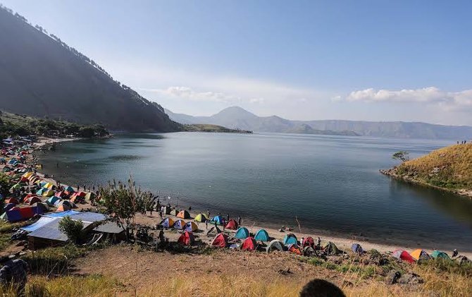 cocok jadi spot camping intip keindahan paropo silalahi di kabupaten dairi