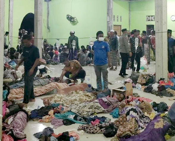 185 pengungsi rohingya terdampar di pidie 30 lainnya meninggal dan dibuang ke laut