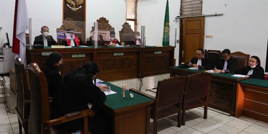 Tiga Mantan Petinggi ACT Dituntut Empat Tahun Penjara