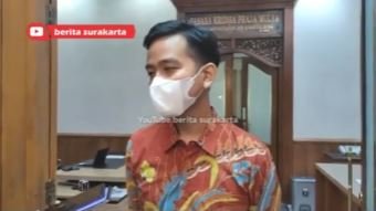 gibran soal rumah hadiah negara buat jokowi di colomadu di sana saja cari lauk mudah