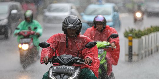 BRIN-BMKG Beda Pendapat soal Badai Dahsyat di Jabodetabek, BPBD DKI: Acuan Kita BMKG