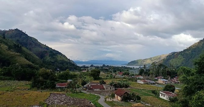 wisata sejarah ke tombak sulu sulu tempat lahirnya sisingamangaraja i