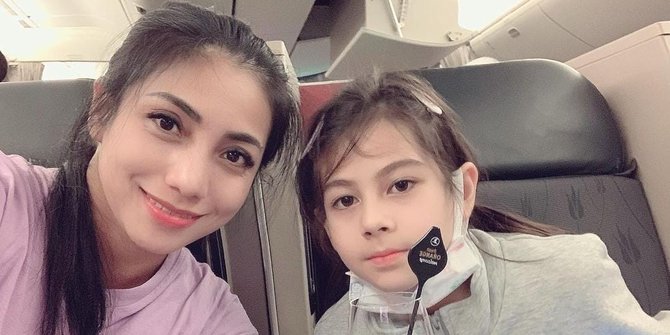 Cantik Berparas Bule, Ini 7 Potret Elif Anak Siti KDI yang Miliki Hidung Mancung