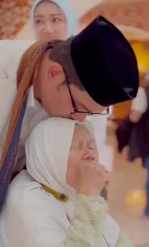 ibu ridwan kamil menangis haru diajak ke masjid al jabbar