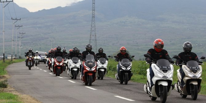 Tips Touring Sepeda Motor yang Aman dan Seru di Liburan Tahun Baru