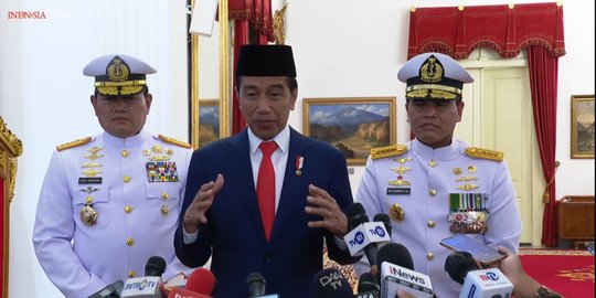 PPKM Dicabut, Jokowi Pastikan Bansos Tetap Dilanjutkan | Merdeka.com