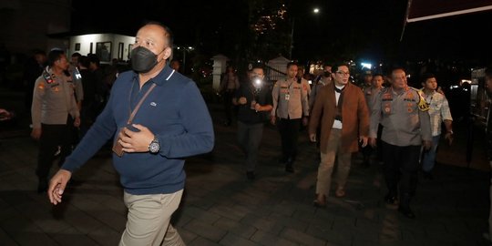 Momen Ridwan Kamil Cari Anak Hilang di Gedung Sate saat Malam Tahun Baru