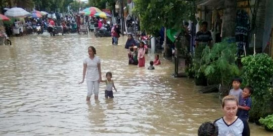 Banjir di Sampang, Seorang Warga Meninggal Tersengat Listrik