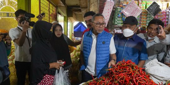 Jaga Harga Pangan, Mendag Zulhas Bakal Terus Keliling Pasar