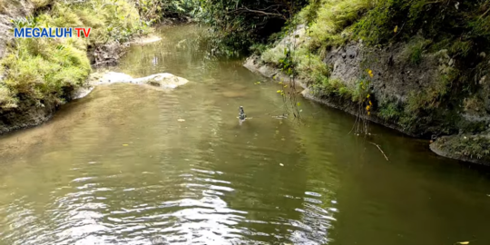 Pedang Pusaka Ditemukan di Tengah Sungai, Menancap di Batu Ratusan Tahun