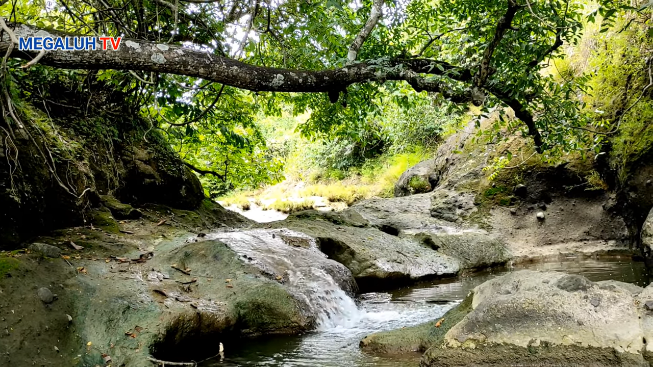 pedang pusaka ditemukan di tengah sungai