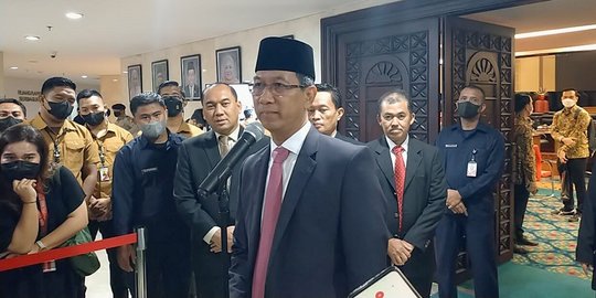 Kehadiran PNS DKI Jakarta di Hari Kedua Kerja Usai Libur Tahun Baru