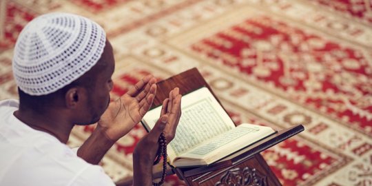 Doa Membaca Alquran Lengkap Latin dan Artinya