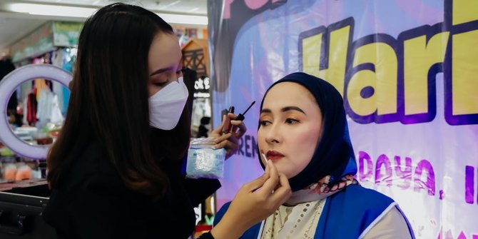 Makeup Class bersama Make Over Jakarta di Perayaan Hari Ibu