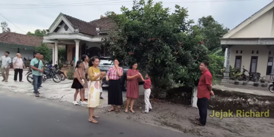 Silaturahmi dari Rumah ke Rumah, Begini Perayaan Natal & Tahun Baru di Desa Sidorejo