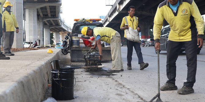 Dikontrak Perbulan, 100 Pekerja PJLP Terdampak Aturan Batas Usia Tak Dapat Pesangon