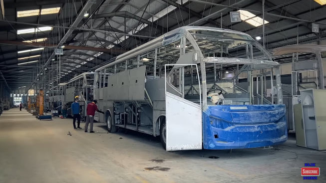 urutan pembuatan bus baru