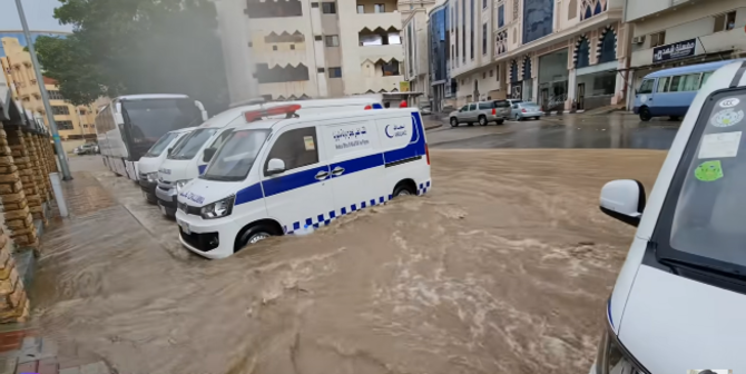 Diterjang Hujan Deras, Ini Potret Kota Mekkah di Terjang Banjir Bandang yang Mencekam