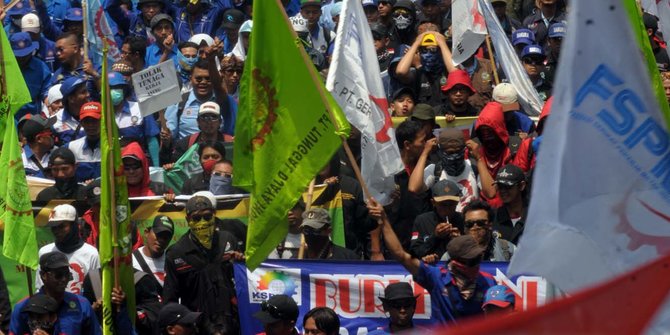 Buruh Protes Upah Sektoral Dihilangkan: Masak Gaji Freeport Sama dengan Pabrik Sandal