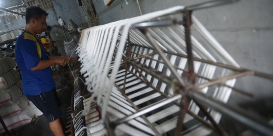 Geliat Industri Pemintal Benang di Sudut Jakarta