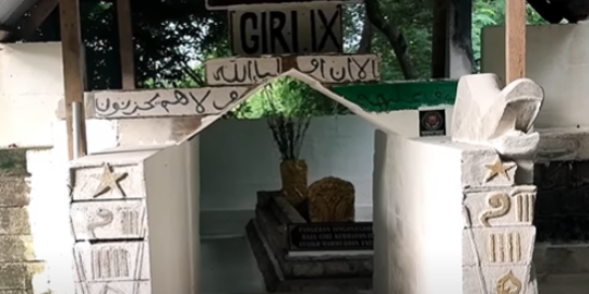Makam Raja Islam Ditemukan di Gresik, Tertutup Batu Karang di Tengah Hutan