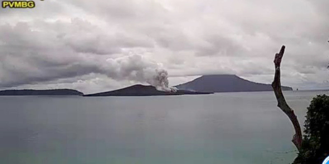 Update Kondisi Gunung Anak Krakatau: Siaga Level III, Warga Diminta Menjauh 5 Km