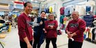 Momen Jokowi dan Menteri Belanja Produk Lokal Indonesia di Mal