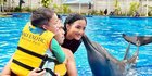 5 Momen Keseruan Gala dan Fuji Liburan di Bali, Ada Foto Bareng Lumba-lumba