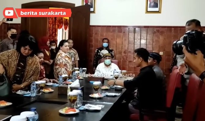 pakubuwono makan siang bareng gibran rakabuming