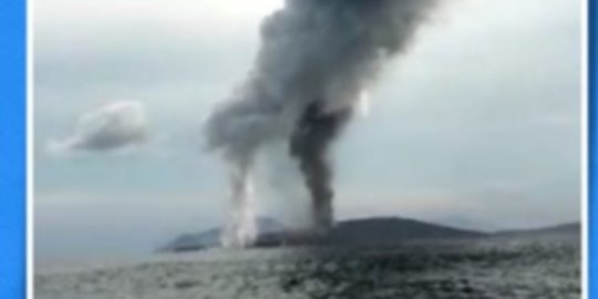 Anak Krakatau 4 Kali Erupsi dalam 3 Hari, Terbaru Semburkan Abu Setinggi 750 Meter