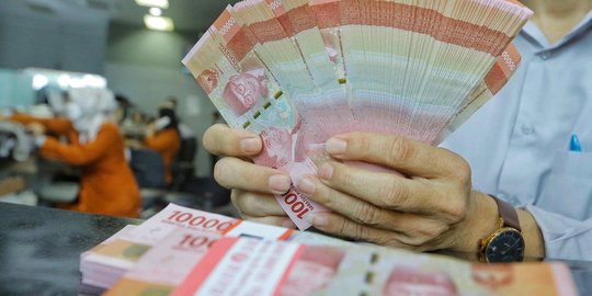 Rupiah Melemah di Tengah Kekhawatiran Resesi Ekonomi