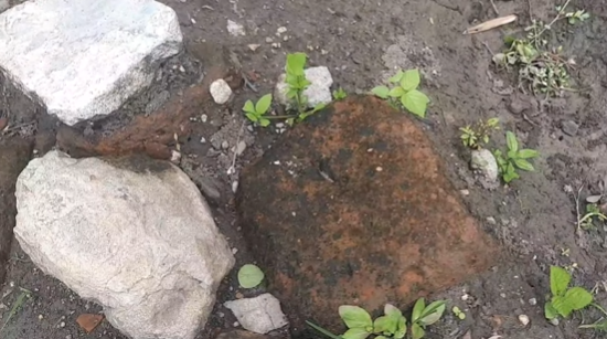 makam 039raksasa039 ditemukan di hutan jatim isinya diyakini pusaka sebelum majapahit
