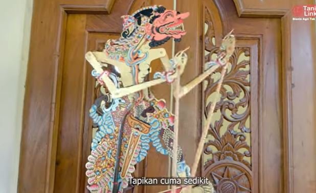 perajin wayang di sukoharjo